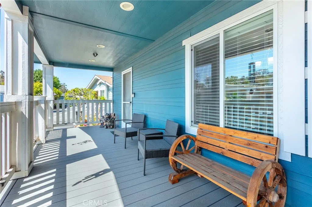 Additional image 3 of 18 Portola, San Fernando, CA 91345