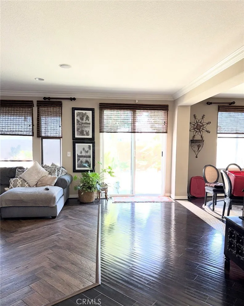 Additional image 18 of 7056 Calina Ln, Eastvale, CA 92880