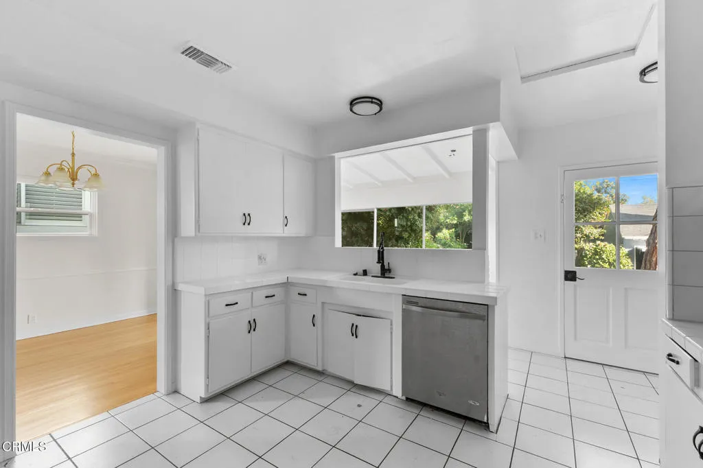 Additional image 14 of 1716 N Roosevelt Avenue, Altadena, CA 91001