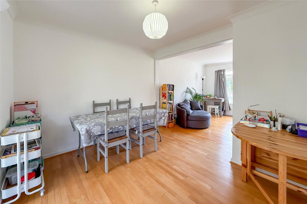 Additional image 21 of Tuffnells Way, Harpenden, Hertfordshire, AL5