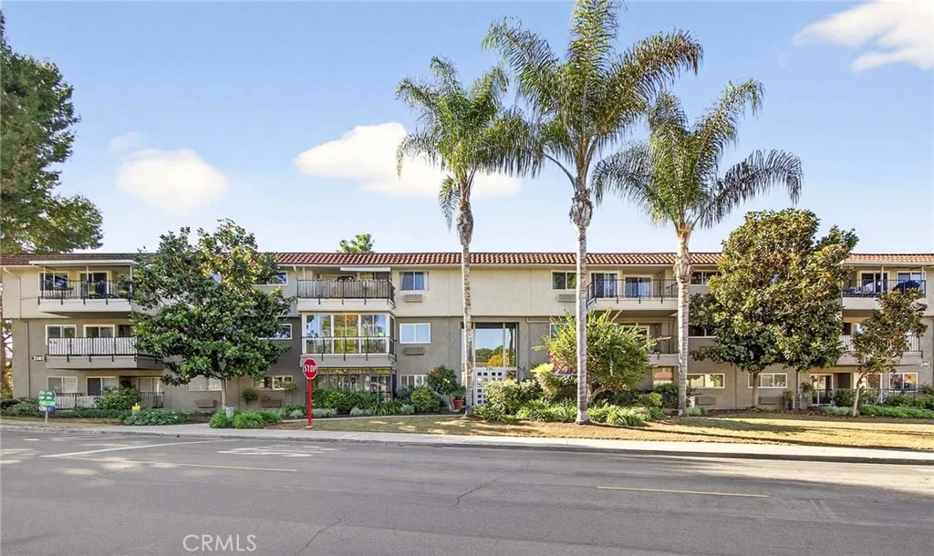 Additional image 2 of 2393 Via Mariposa W Unit 2B, Laguna Woods, CA 92637