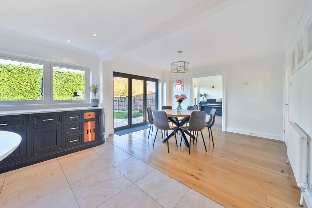 Additional image 2 of Carpenders Close, Harpenden, AL5