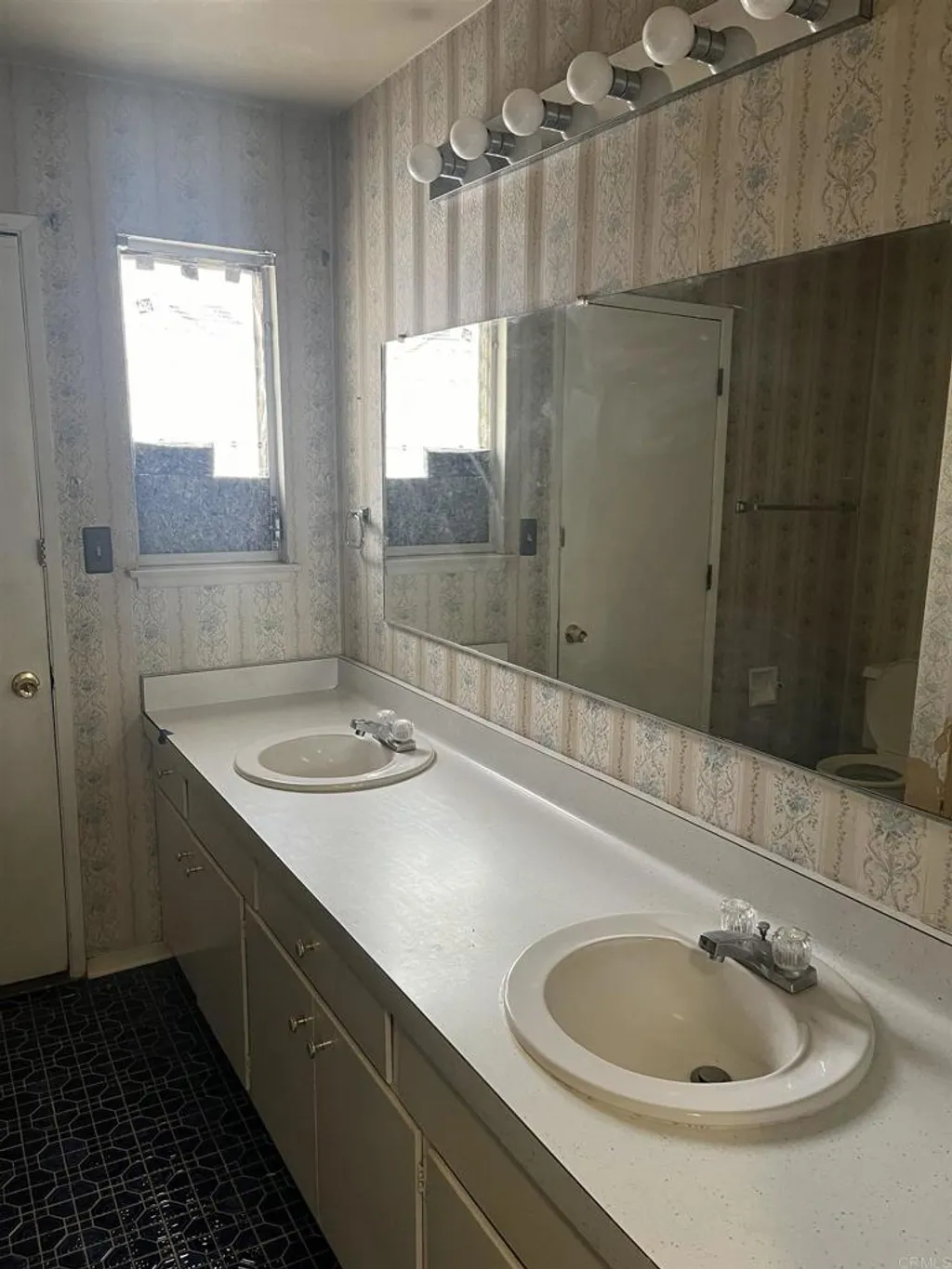 Additional image 17 of 329 E South Avenue, Redlands, CA 92373