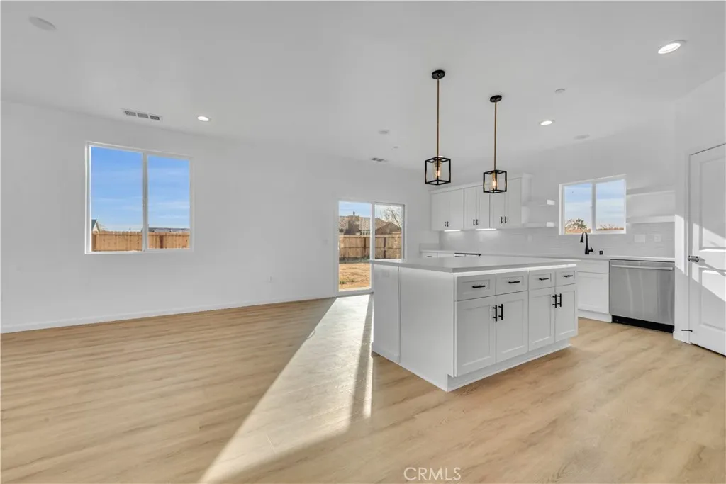 Additional image 29 of 9224 Holly Avenue, California City, CA 93505