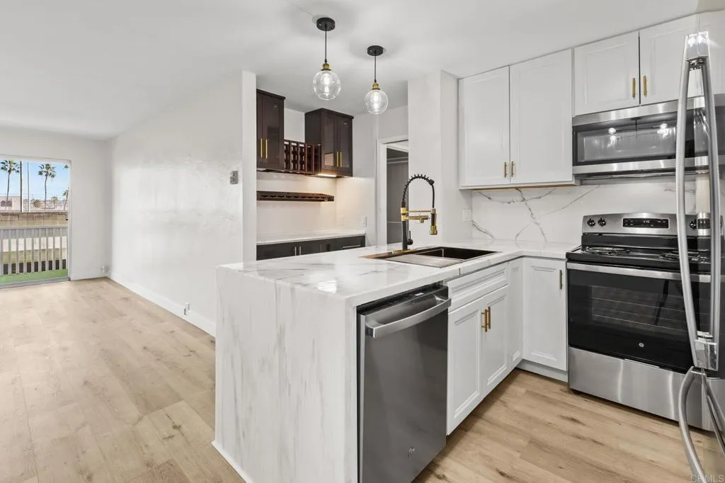 Additional image 2 of 1855 Diamond Street Unit 5-230, San Diego, CA 92109