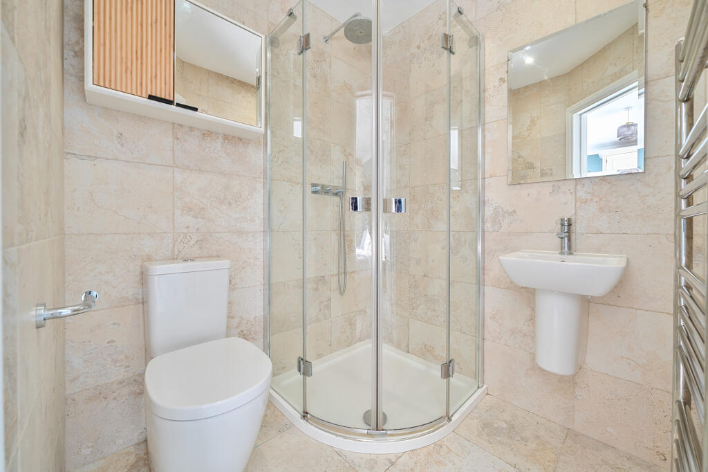 Additional image 15 of Carpenders Close, Harpenden, AL5