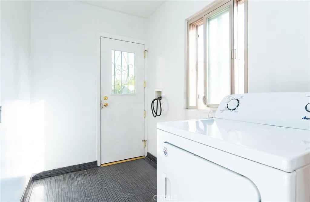 Additional image 69 of 10520 Ruthelen, Los Angeles, CA 90047