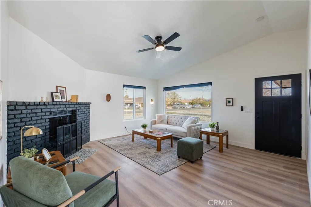 Additional image 58 of 12850 Lakota Rd, Apple Valley, CA 92308