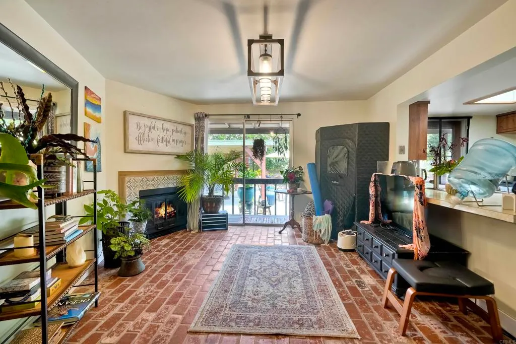 Additional image 9 of 1080 Buena Place, Carlsbad, CA 92008