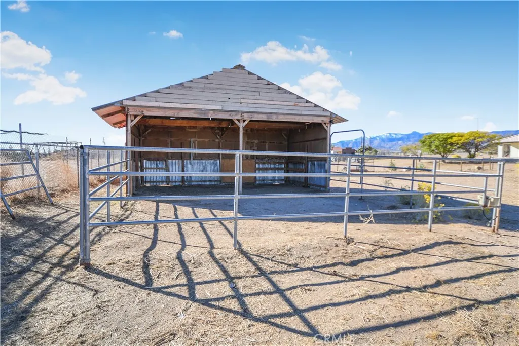 Additional image 32 of 10575 Tumbleweed Rd, Phelan, CA 92371