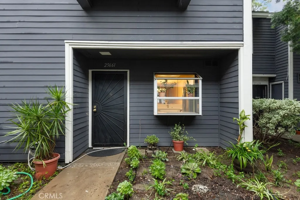 Additional image 4 of 25661 Pine Creek Ln, Wilmington, CA 90744