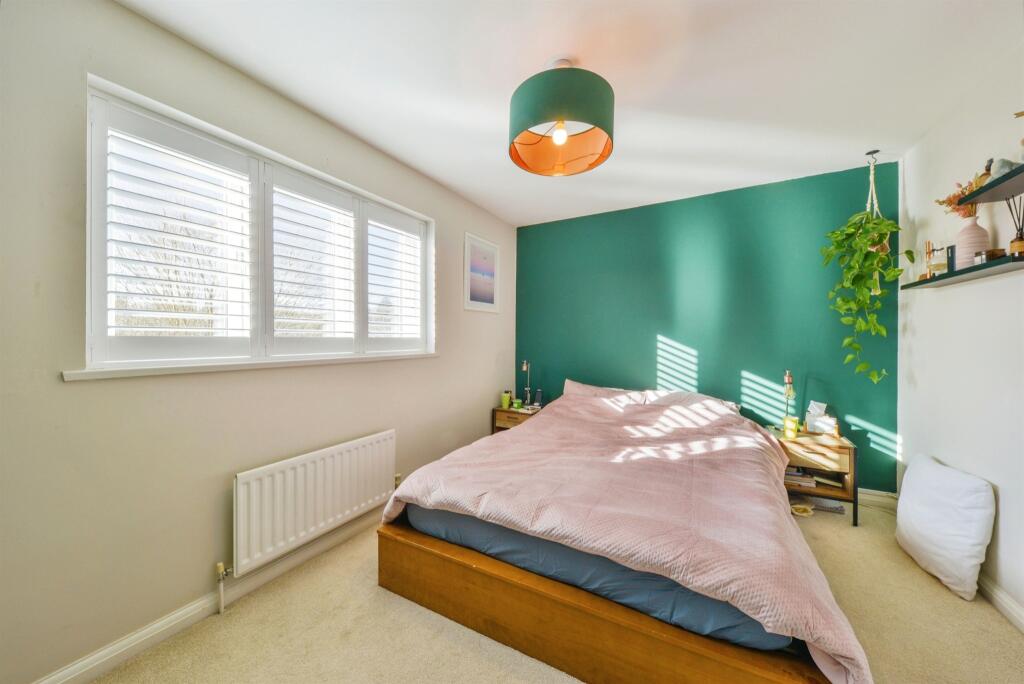 Additional image 7 of Riverbanks Close, Harpenden