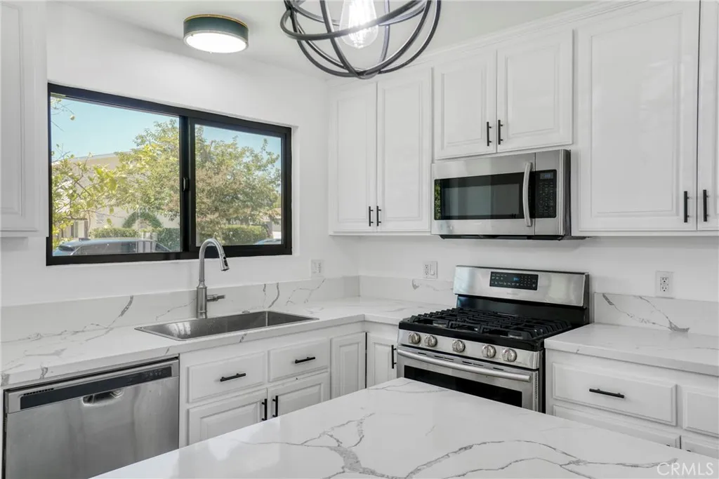 Additional image 53 of 8400 Chimineas Avenue, Northridge, CA 91325