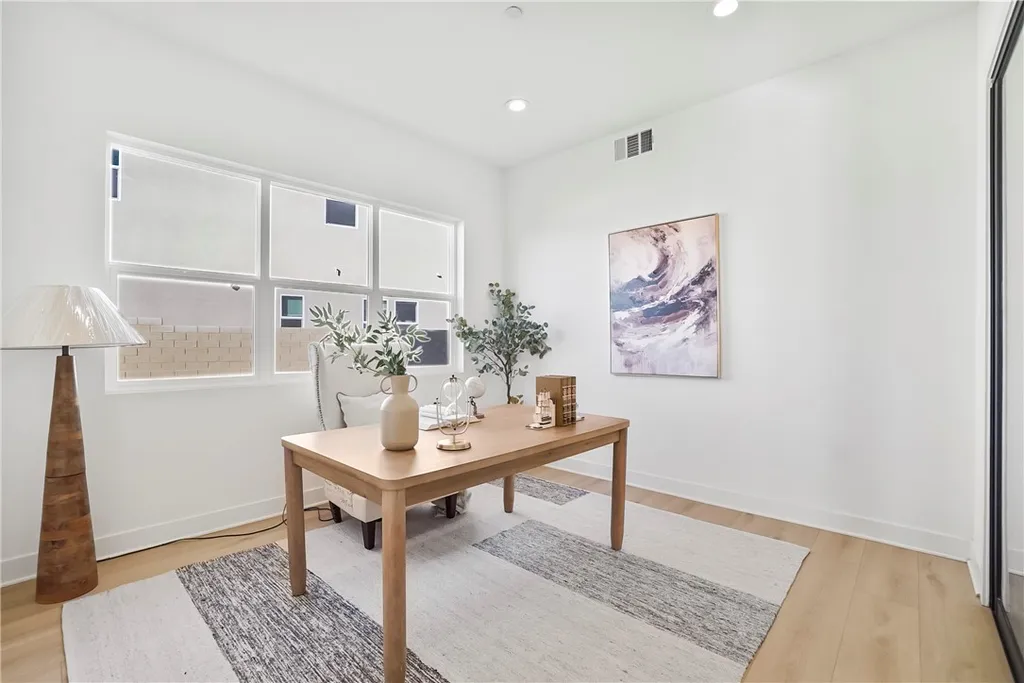 Additional image 7 of 27392 Dialogue Way, Valencia, CA 91381