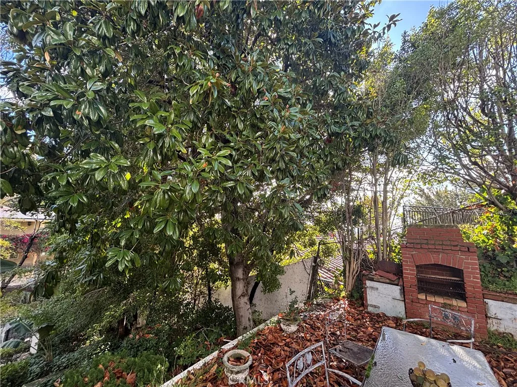 Additional image 14 of 2329 N Edgemont St, Los Angeles, CA 90027