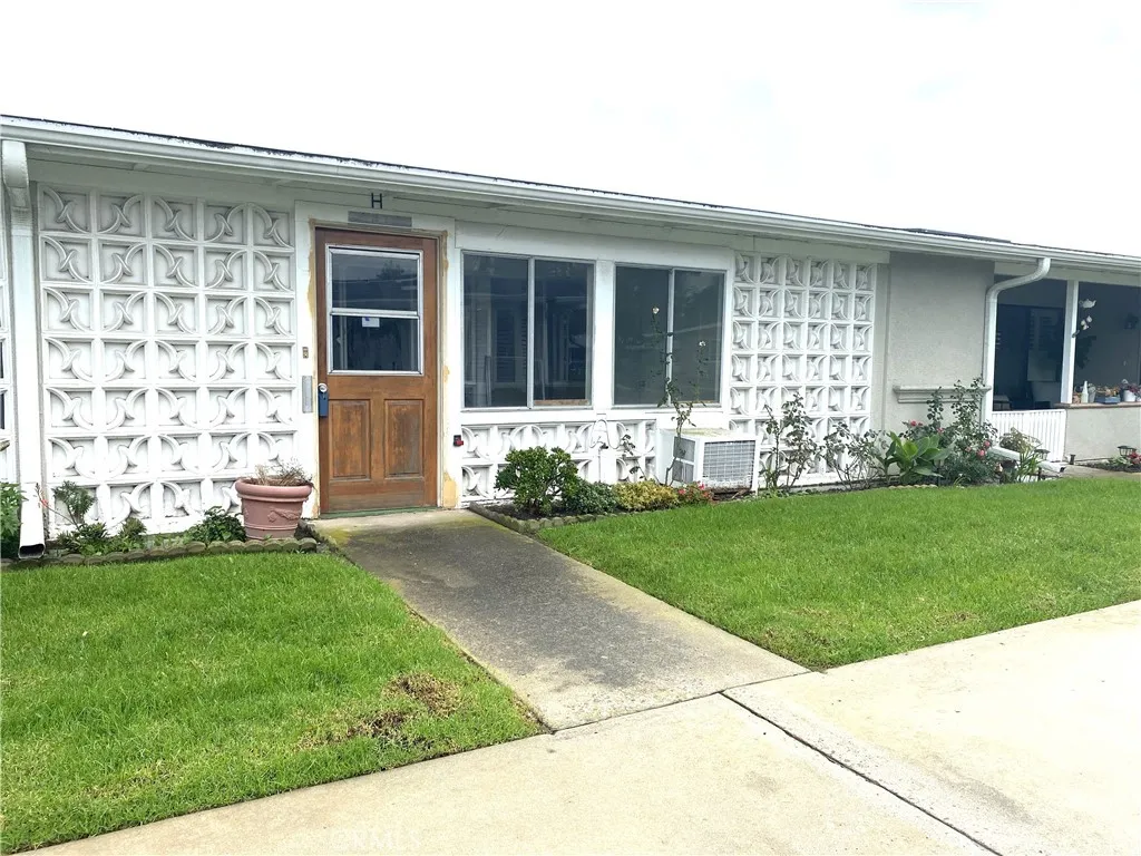 Additional image 2 of 1621 Monterey Rd., M2-19h, Seal Beach, CA 90740