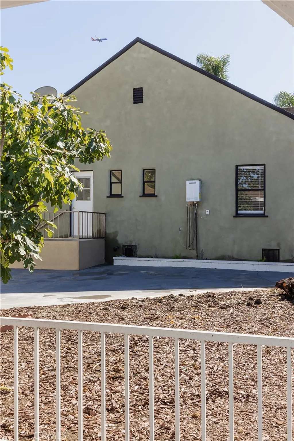 Additional image 9 of 2127 W 76th St, Los Angeles, CA 90047