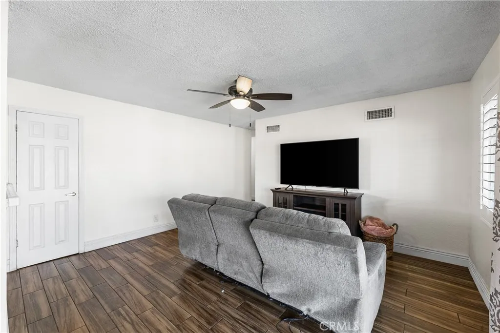 Additional image 32 of 45323 Andale Avenue, Lancaster, CA 93535