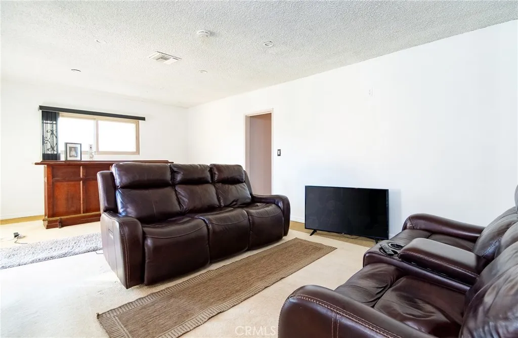 Additional image 76 of 10520 Ruthelen, Los Angeles, CA 90047