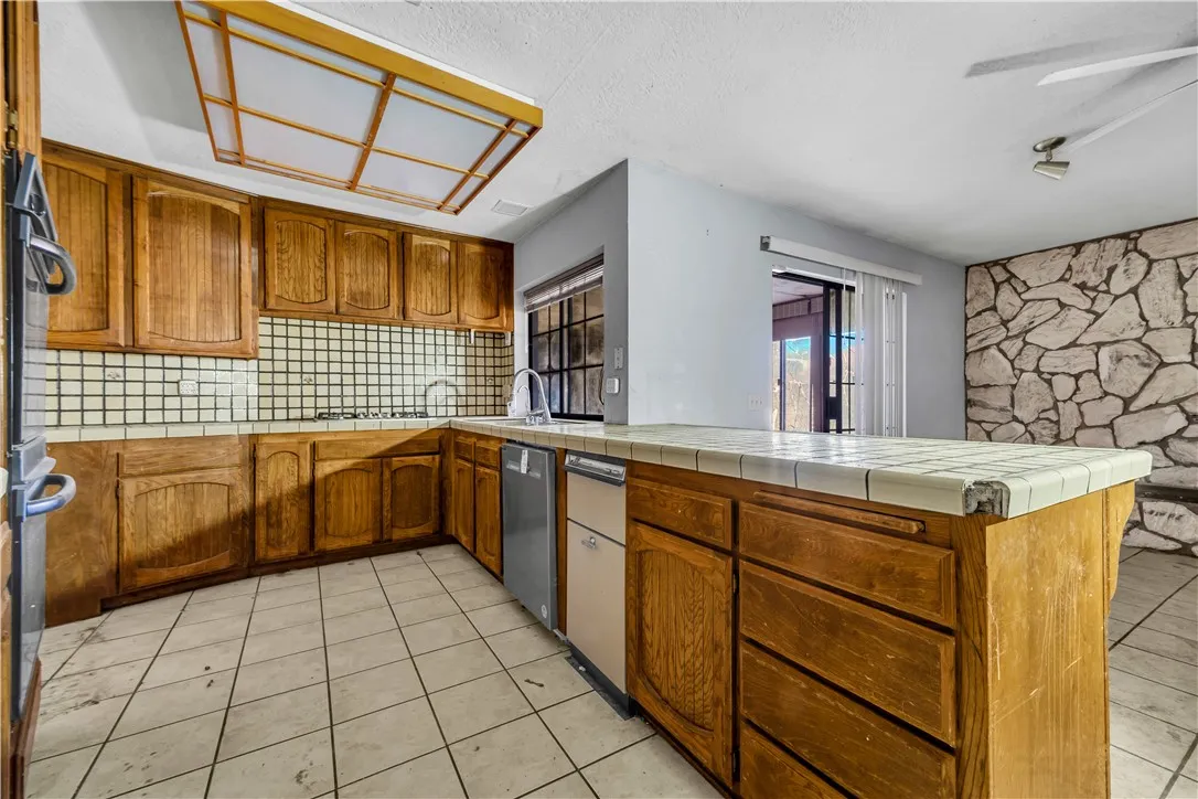 Additional image 32 of 42944 Beau Ville Court, Lancaster, CA 93536