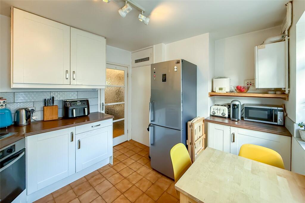 Additional image 3 of White Hedge Drive, St. Albans, Hertfordshire, AL3