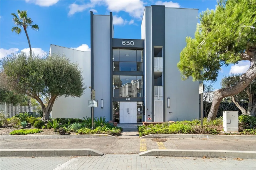 Additional image 31 of 650 The Village Unit 106, Redondo Beach, CA 90277