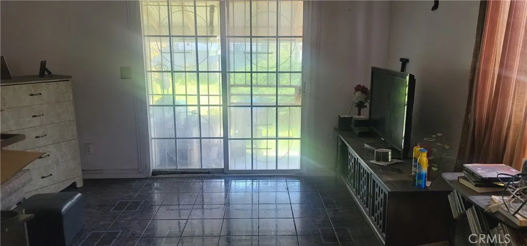 Additional image 10 of 2912 W 30th St, Los Angeles, CA 90018