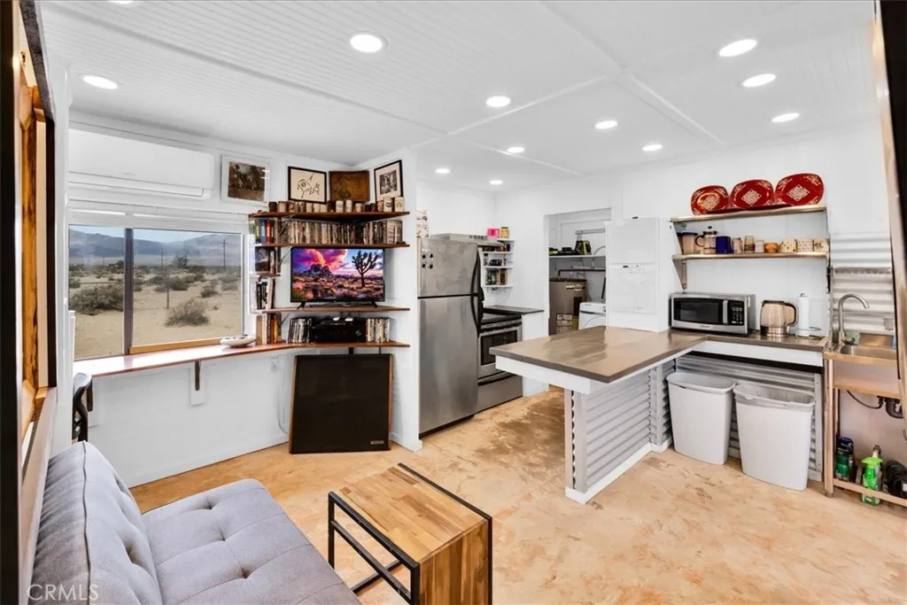 Additional image 5 of 84951 Amboy Rd, 29 Palms, CA 92277