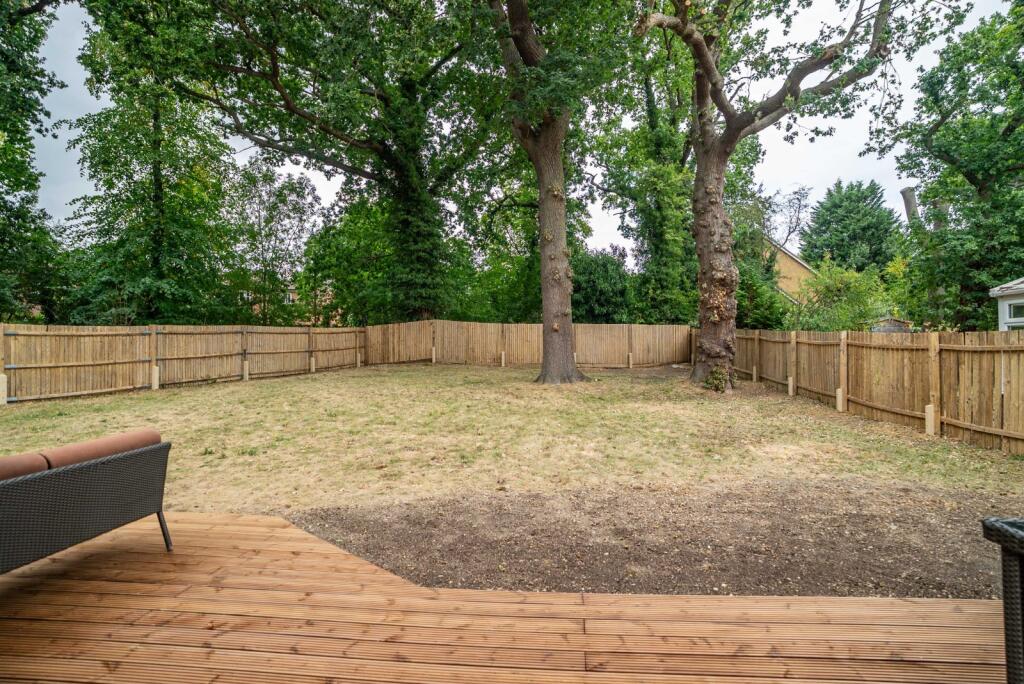 Additional image 22 of St. Barts Close, St. Albans, Hertfordshire, AL4