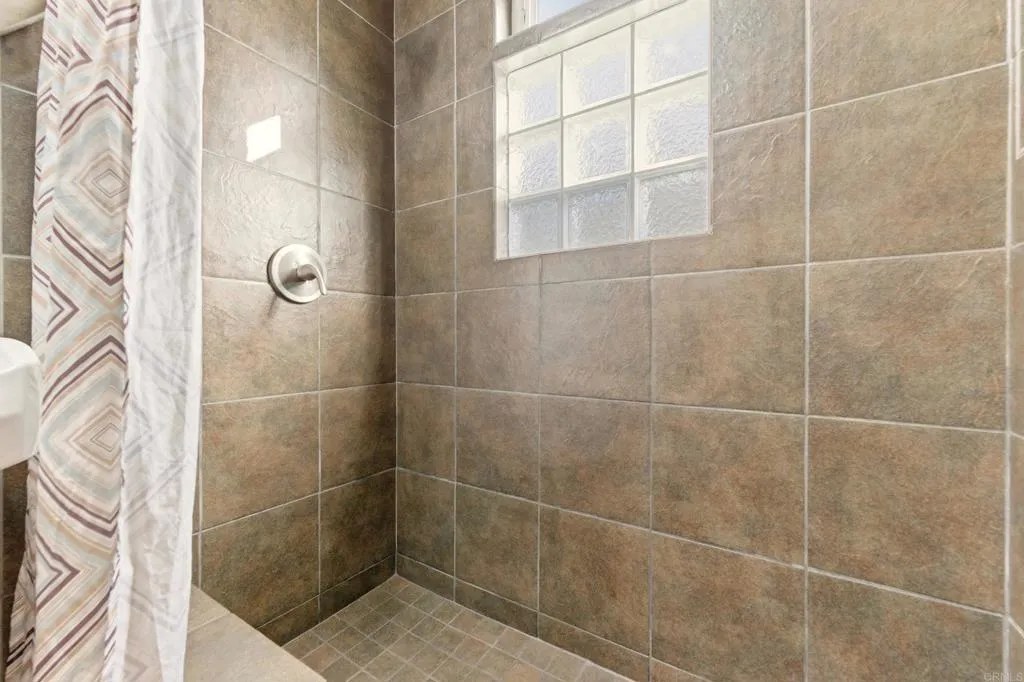 Additional image 22 of 962 Hanover Street, San Diego, CA 92114