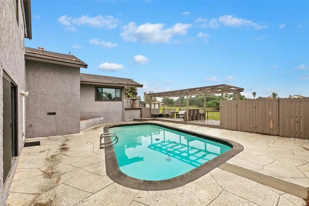Additional image 101 of 1450 Mariposa Drive, Corona, CA 92879