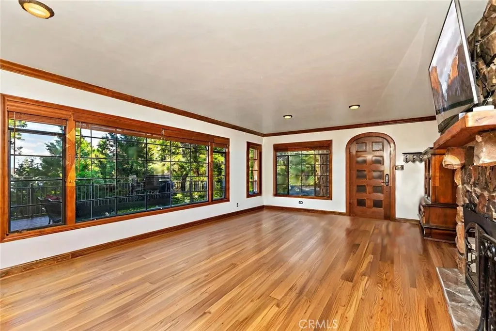 Additional image 12 of 329 Summit Road, Lake Arrowhead, CA 92352