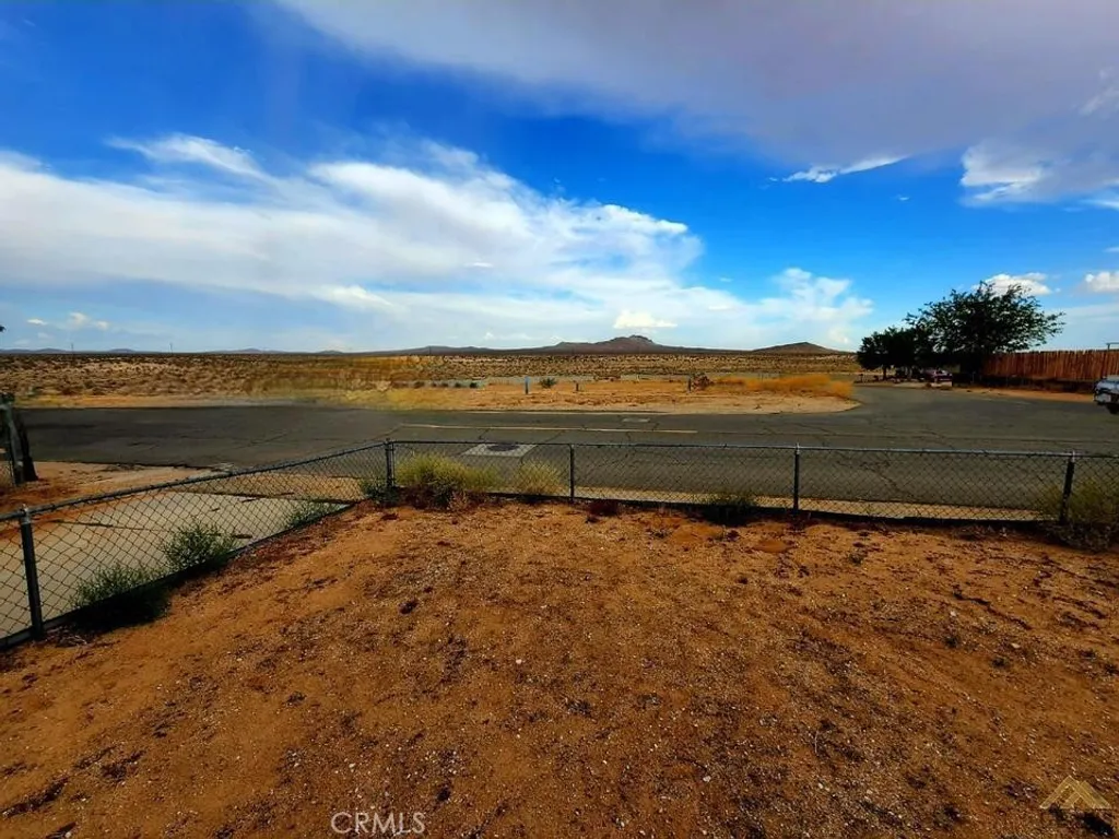 Additional image 16 of 330 Morning Glory Drive, California City, CA 93505