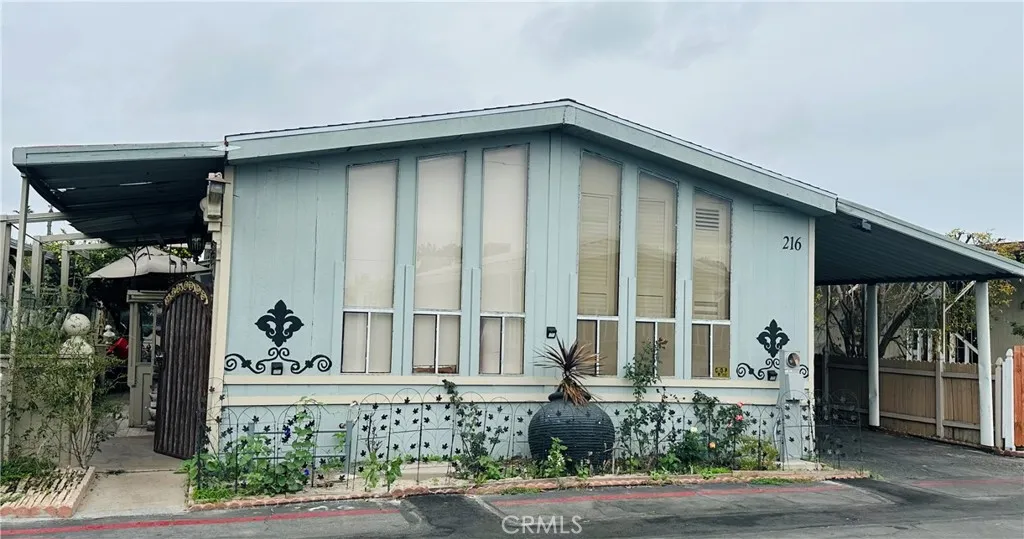 Additional image 2 of 216 Emerald Dr, Santa Ana, CA 92703