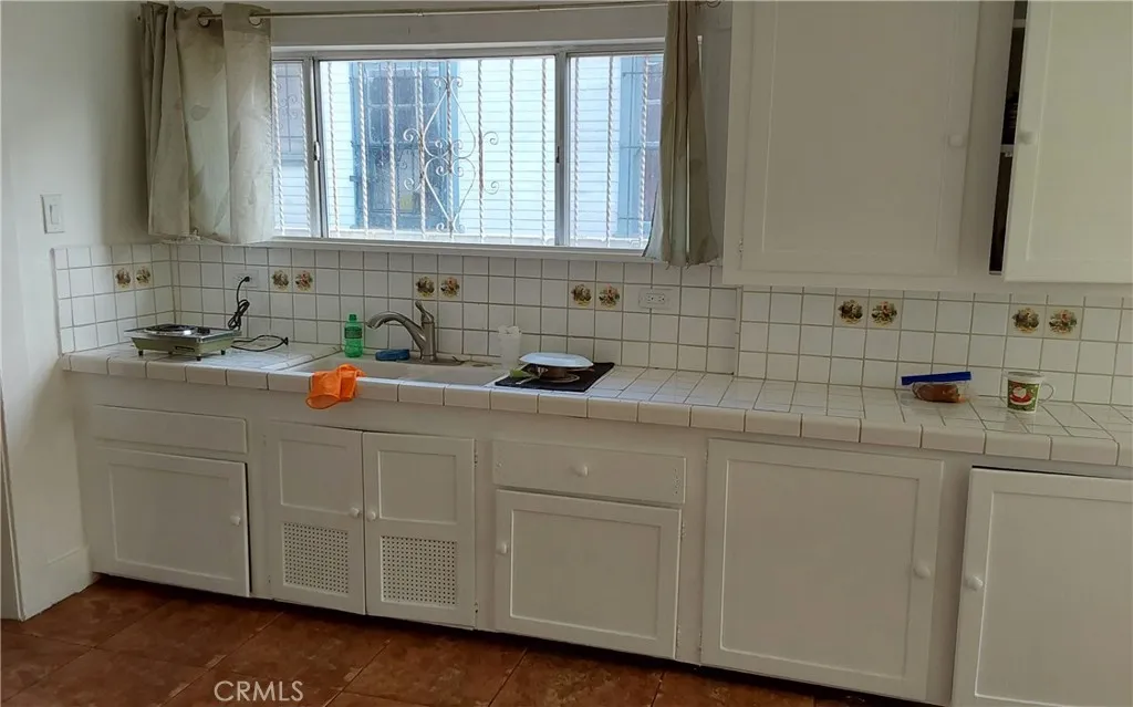 Additional image 23 of 824 W 74th St, Los Angeles, CA 90044