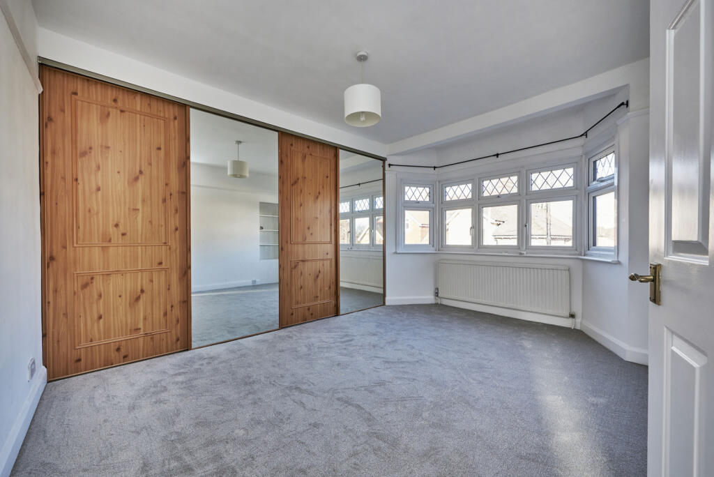 Additional image 4 of Cross Way, Harpenden, Herts, AL5