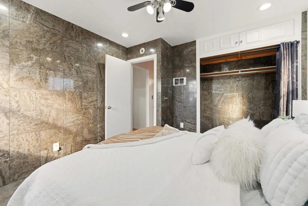 Additional image 72 of 962 Hanover Street, San Diego, CA 92114