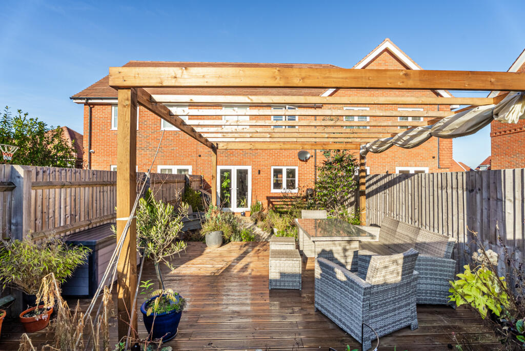 Additional image 13 of Lawrence Close, Smallford, St. Albans, Hertfordshire, AL4