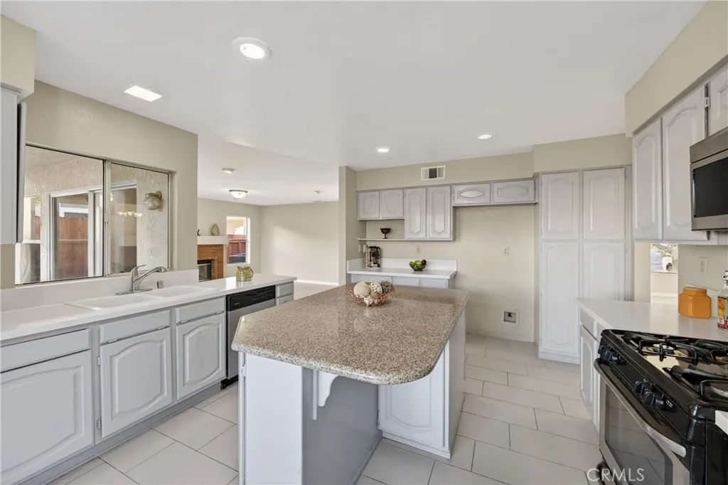 Additional image 21 of 19540 Chinotto Ln, Riverside, CA 92508