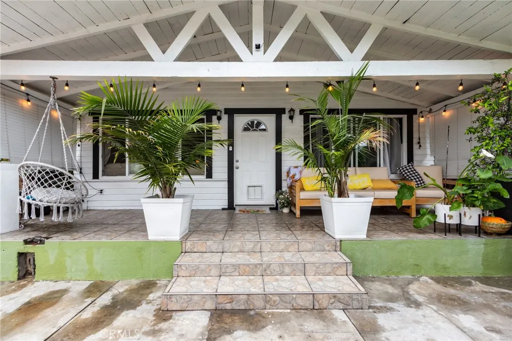 Additional image 3 of 1102 W 53rd Street, Los Angeles, CA 90037