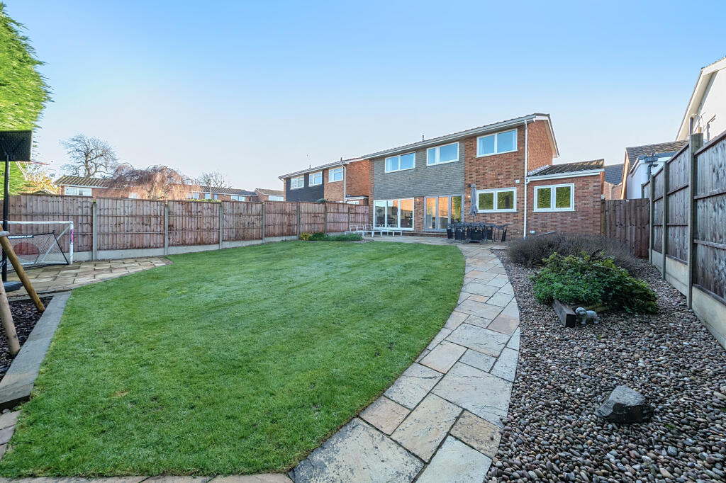 Additional image 14 of Carpenders Close, Harpenden, AL5