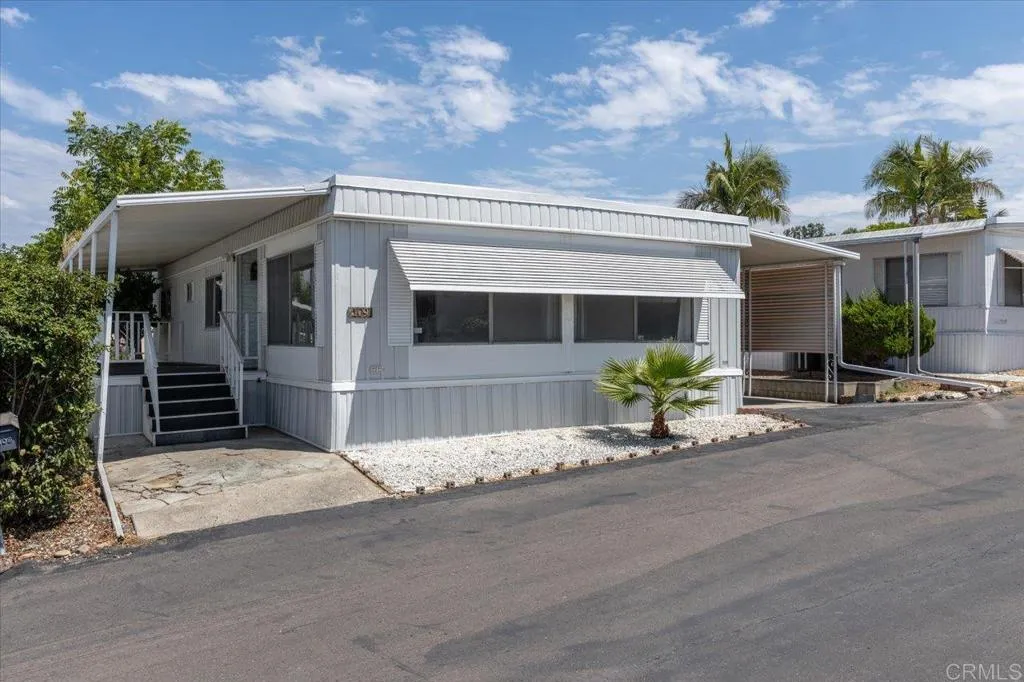 Additional image 2 of 718 Sycamore Avenue Unit 109, Vista, CA 92083