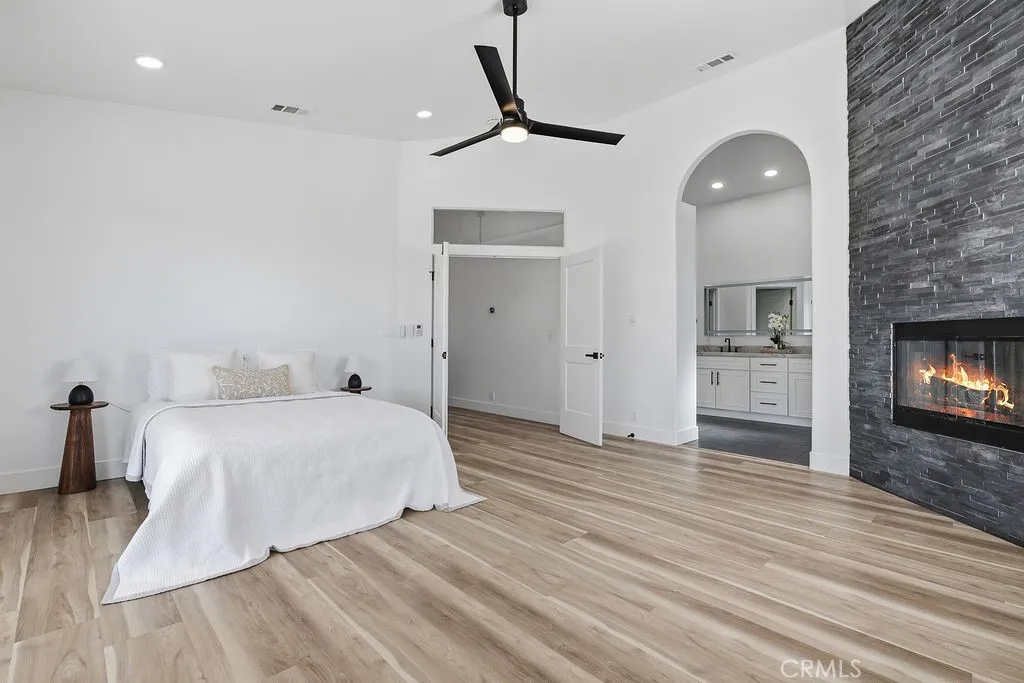 Additional image 38 of 18785 Sahale, Apple Valley, CA 92307