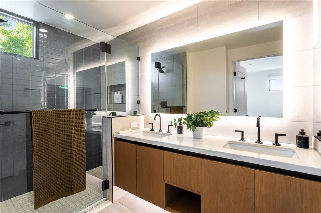 Additional image 59 of 1333 S Orange Grove Avenue Unit 205, Los Angeles, CA 90019