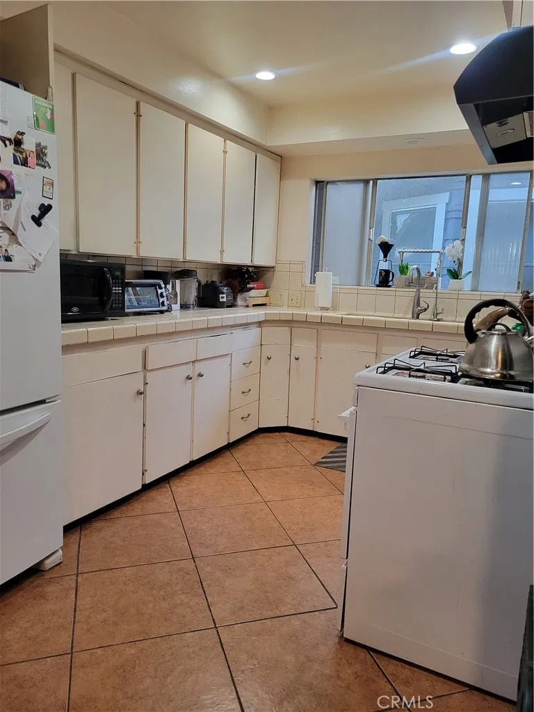 Additional image 42 of 1934 Vineyard, Los Angeles, CA 90016