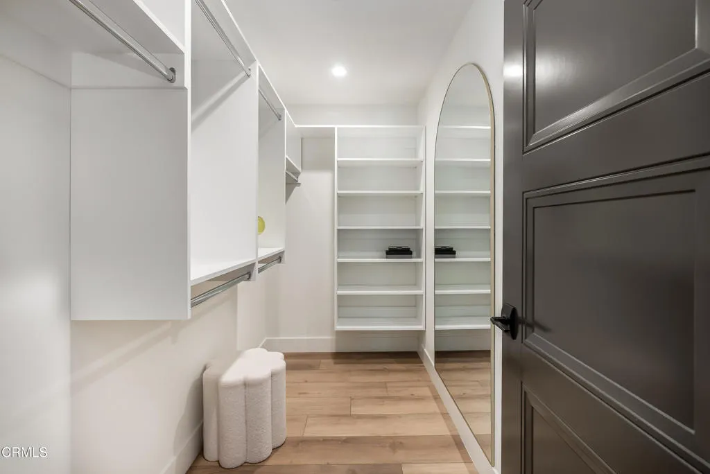 Additional image 71 of 139 S Oak Knoll Avenue Unit 203, Pasadena, CA 91101