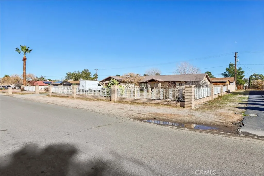 Additional image 38 of 14057 Crow Rd, Apple Valley, CA 92307