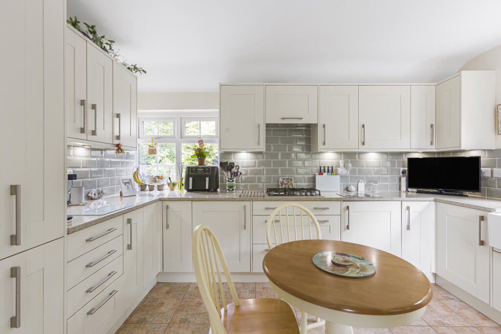 Additional image 8 of Elm Gardens, Welwyn Garden City, Hertfordshire, AL8