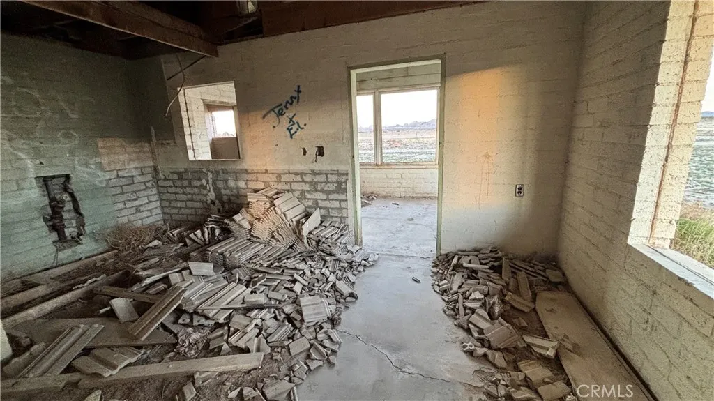 Additional image 16 of 12148 Wilshire Rd, Lucerne Valley, CA 92356