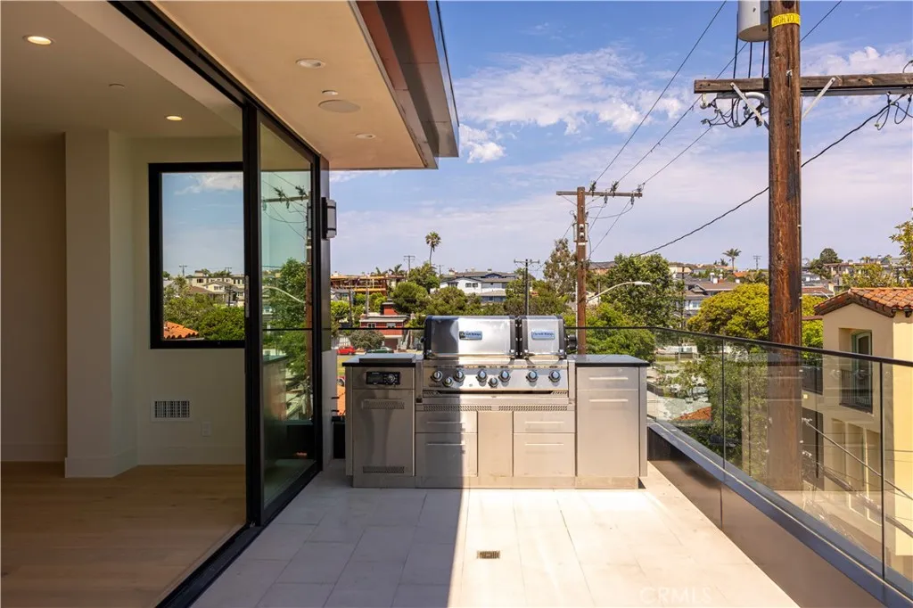 Additional image 42 of 404 16th Street, Manhattan Beach, CA 90266